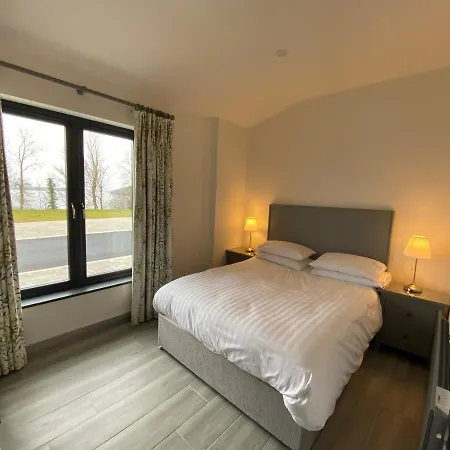Tullybay Holiday Lodges Enniskillen Exterior photo